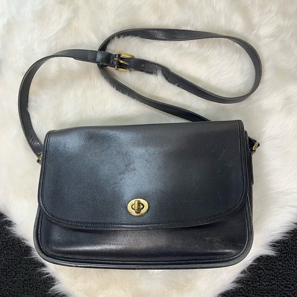 Coach Black Leather Turnlock Adjustable Shoulder Bag City Bag 9790